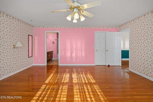 178 Sycamore Drive, Jacksboro, TN 37757