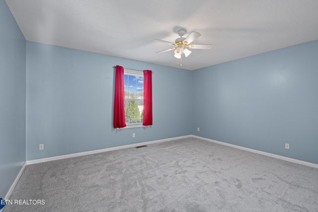 178 Sycamore Drive, Jacksboro, TN 37757