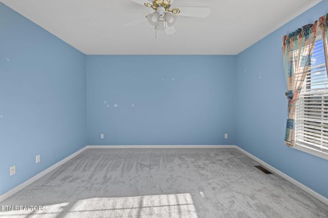 178 Sycamore Drive, Jacksboro, TN 37757