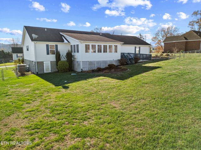 178 Sycamore Drive, Jacksboro, TN 37757