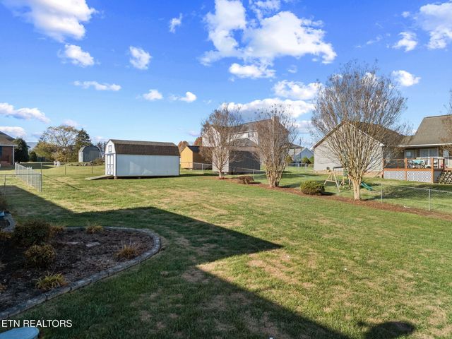 178 Sycamore Drive, Jacksboro, TN 37757