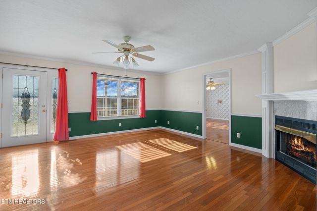 178 Sycamore Drive, Jacksboro, TN 37757