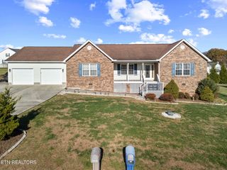 178 Sycamore Drive, Jacksboro, TN 37757