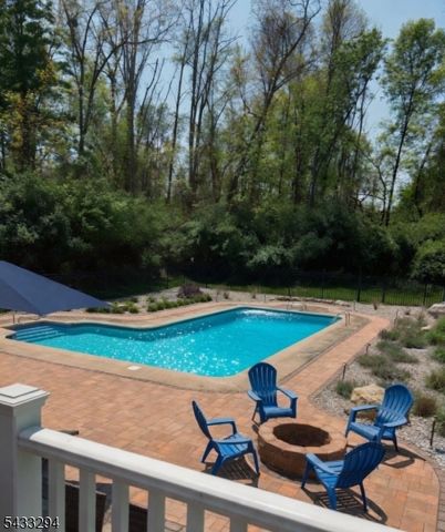 15 Mountainview Dr, Green Twp., NJ 07821