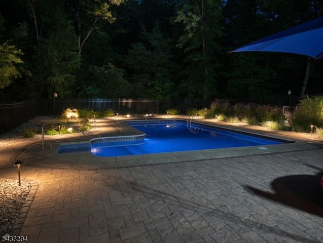 15 Mountainview Dr, Green Twp., NJ 07821
