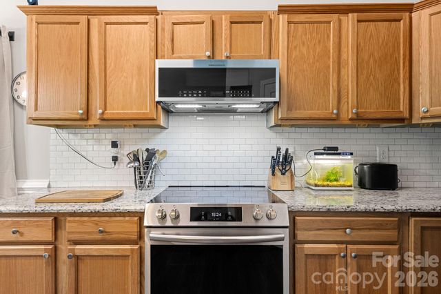 7172 Rolling Hills Drive, Sherrills Ford, NC 28673