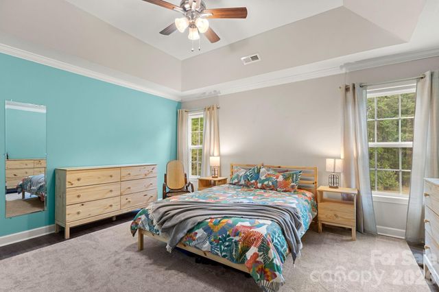 7172 Rolling Hills Drive, Sherrills Ford, NC 28673