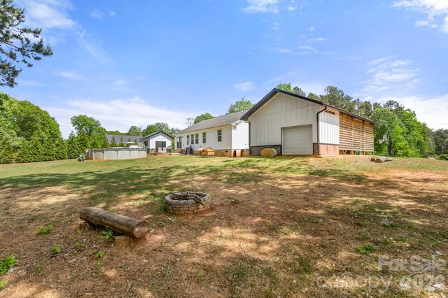 7172 Rolling Hills Drive, Sherrills Ford, NC 28673