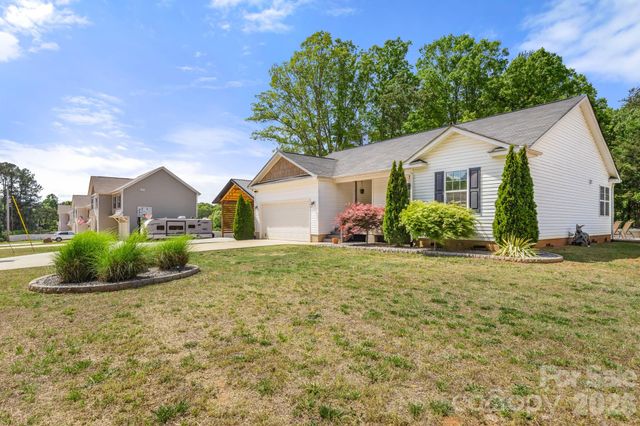7172 Rolling Hills Drive, Sherrills Ford, NC 28673