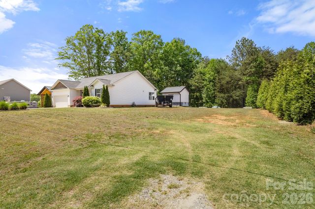 7172 Rolling Hills Drive, Sherrills Ford, NC 28673