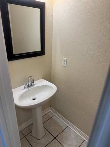 2700 Crystal Falls Drive, Mesquite, TX 75181