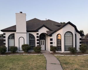 2700 Crystal Falls Drive, Mesquite, TX 75181