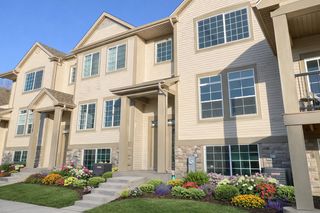 255 Regency Court C, Wauconda, IL 60084