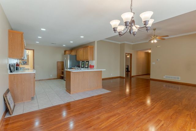 8016 Bayberry Drive, Evansville, IN 47711