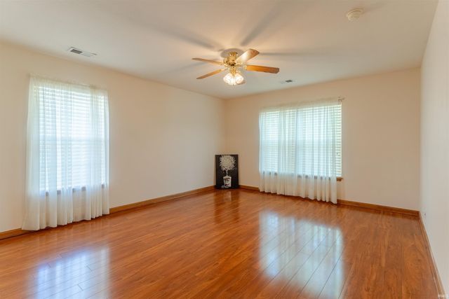 8016 Bayberry Drive, Evansville, IN 47711