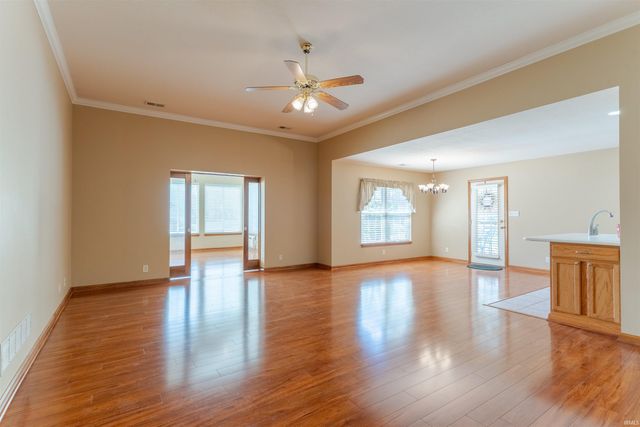 8016 Bayberry Drive, Evansville, IN 47711