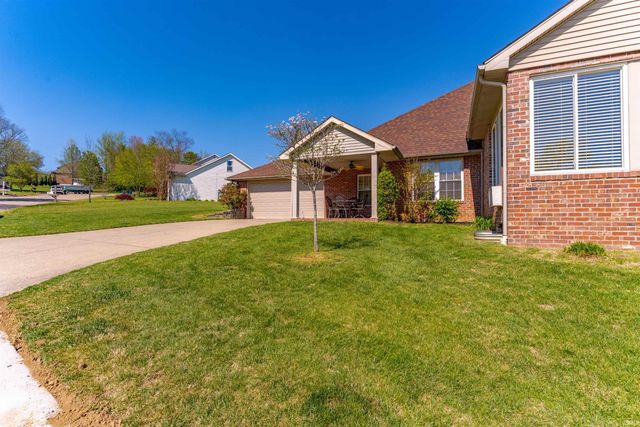 8016 Bayberry Drive, Evansville, IN 47711