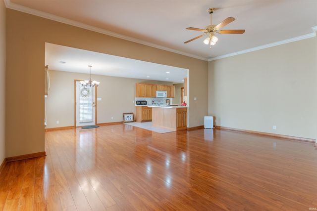 8016 Bayberry Drive, Evansville, IN 47711