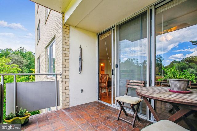 6641 WAKEFIELD DR #309, Alexandria, VA 22307