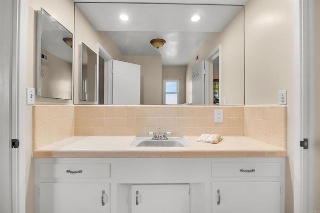 1328 Arlington Pl, El Cajon, CA 92021
