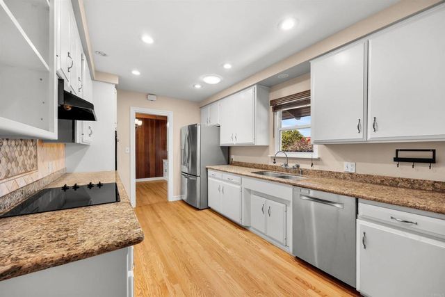1328 Arlington Pl, El Cajon, CA 92021