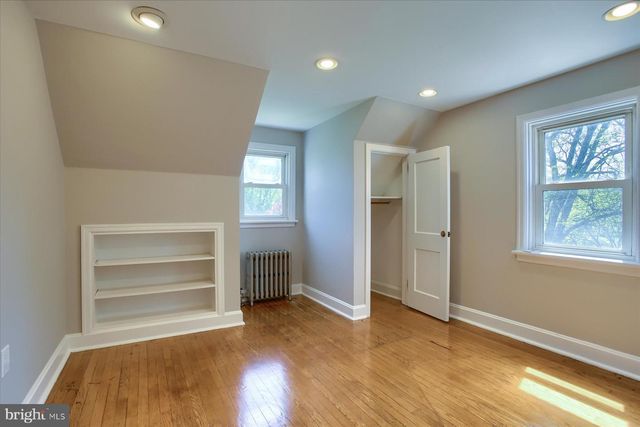1 OAKMONT RD, Harrisburg, PA 17109