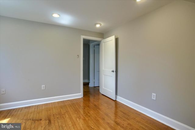 1 OAKMONT RD, Harrisburg, PA 17109