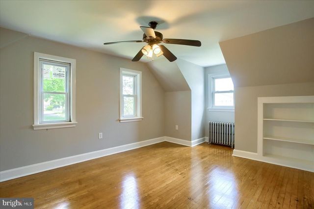 1 OAKMONT RD, Harrisburg, PA 17109