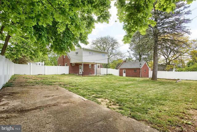 1 OAKMONT RD, Harrisburg, PA 17109