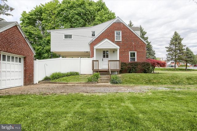 1 OAKMONT RD, Harrisburg, PA 17109