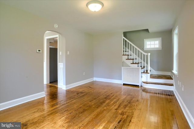 1 OAKMONT RD, Harrisburg, PA 17109