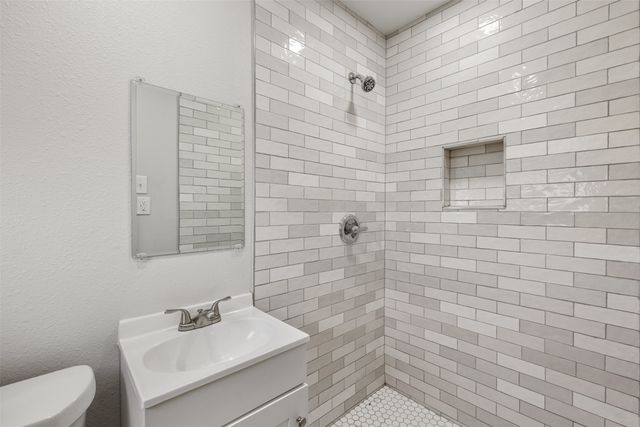 5920 Walraven Circle, Fort Worth, TX 76133