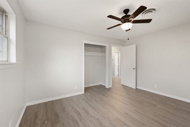 5920 Walraven Circle, Fort Worth, TX 76133