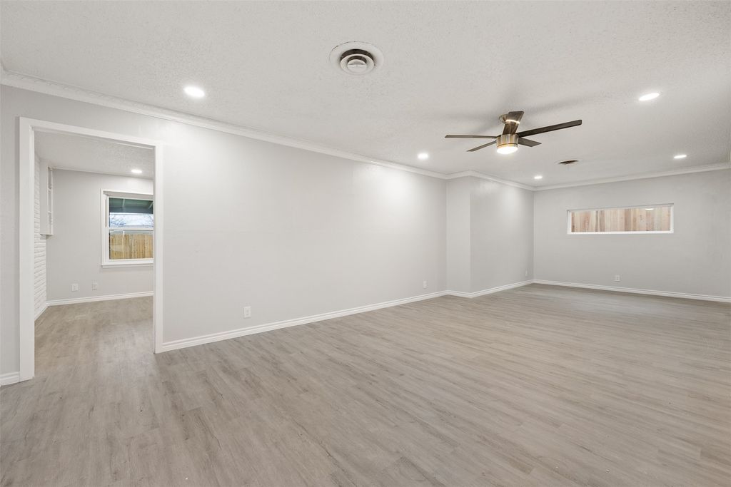 5920 Walraven Circle, Fort Worth, TX 76133