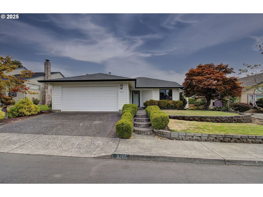 3205 Se 153RD Ave, Vancouver, WA 98683
