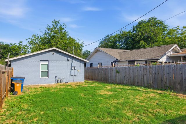 1103 Booker Ave B, Austin, TX 78752