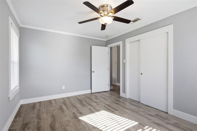 1103 Booker Ave B, Austin, TX 78752