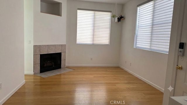2210 Village Way, Signal Hill, CA 90755