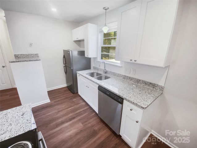 349 Wakefield Drive A, Charlotte, NC 28209