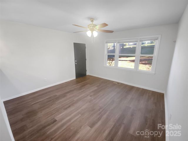 349 Wakefield Drive A, Charlotte, NC 28209