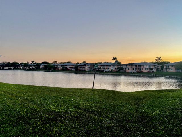 3200 NW 46th St 205, Oakland Park, FL 33309