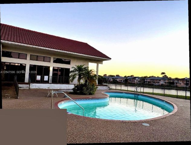3200 NW 46th St 205, Oakland Park, FL 33309