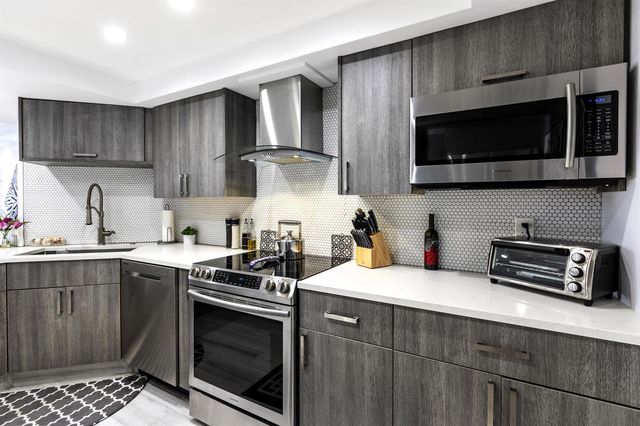 2400 Presidential Way 1803, West Palm Beach, FL 33401