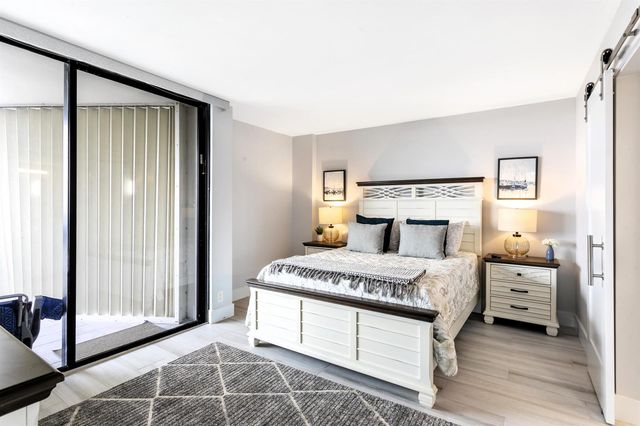2400 Presidential Way 1803, West Palm Beach, FL 33401