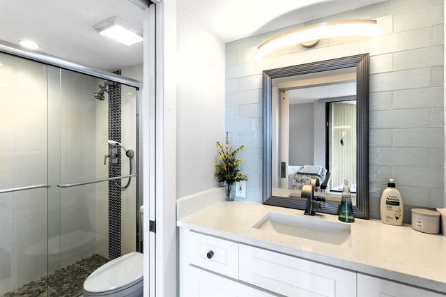 2400 Presidential Way 1803, West Palm Beach, FL 33401