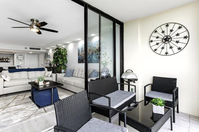 2400 Presidential Way 1803, West Palm Beach, FL 33401