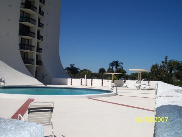 2400 Presidential Way 1803, West Palm Beach, FL 33401
