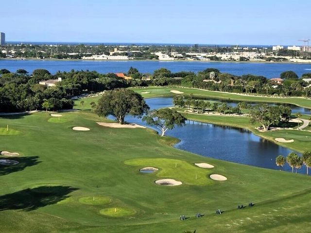 2400 Presidential Way 1803, West Palm Beach, FL 33401