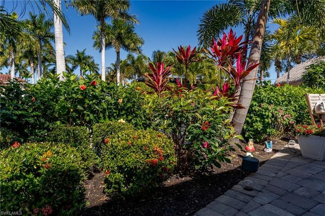 13583 Snook CIR, Naples, FL 34114