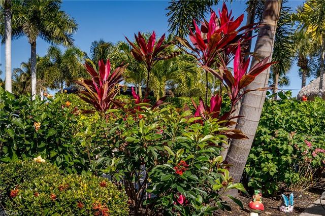 13583 Snook CIR, Naples, FL 34114